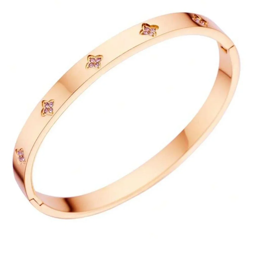 N/A 18k gold